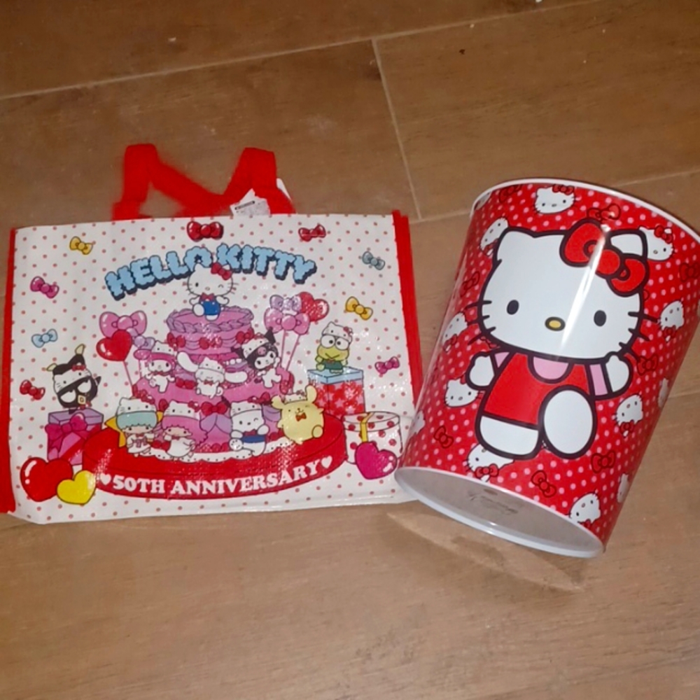 Sanrio Hello Kitty Trash Can & Tote bag
